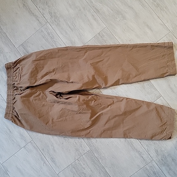 Everlane Tan Joggers Cropped Pants Lightweight Stretch Waist Size 2 - Picture 2 of 5